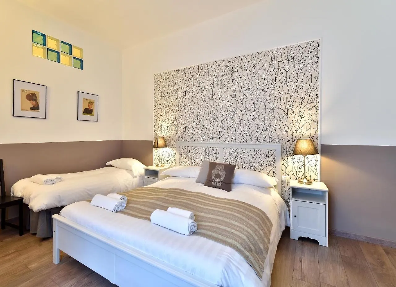 Romantica Rooms Guest House